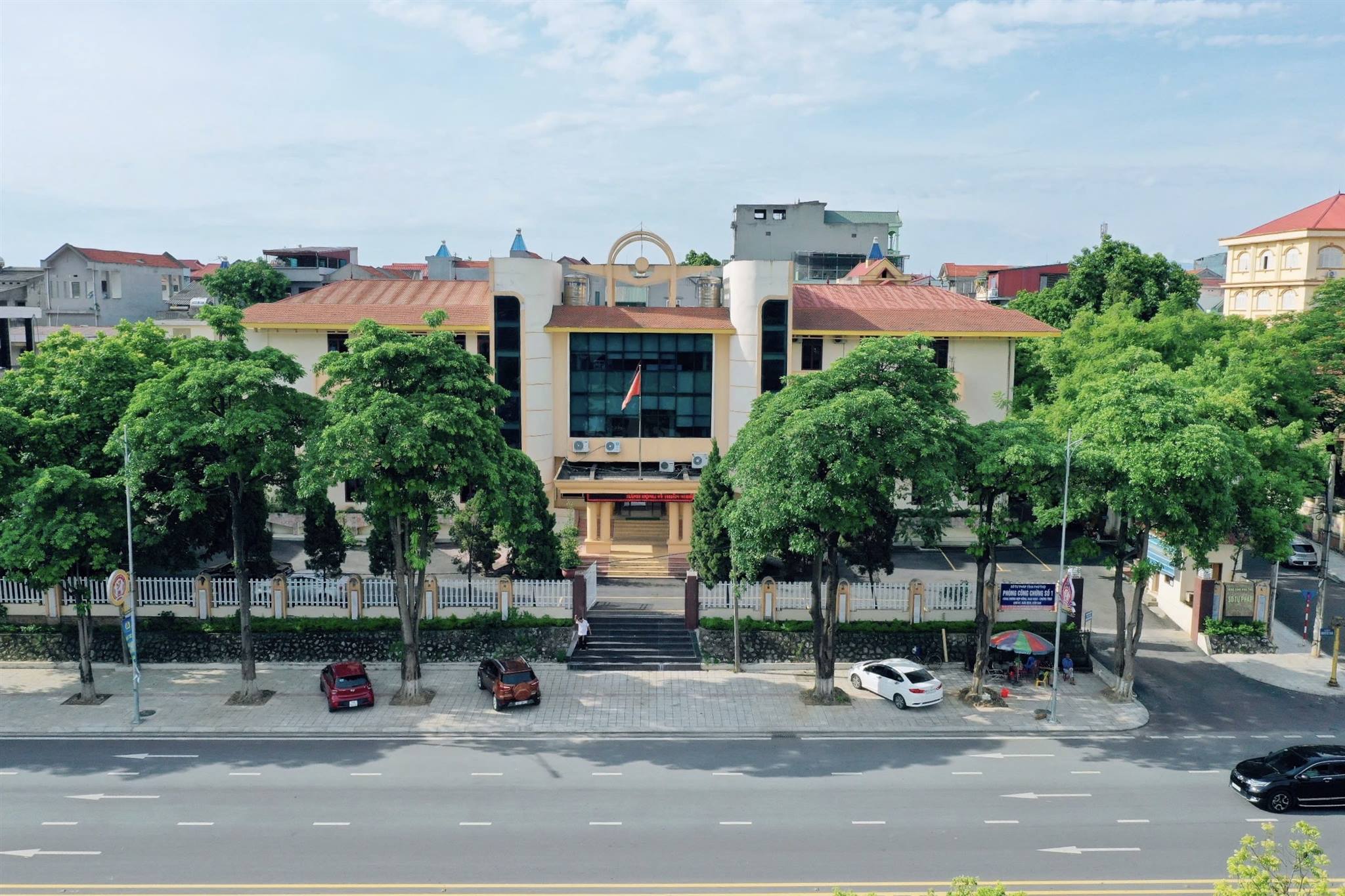 Trụ sở
